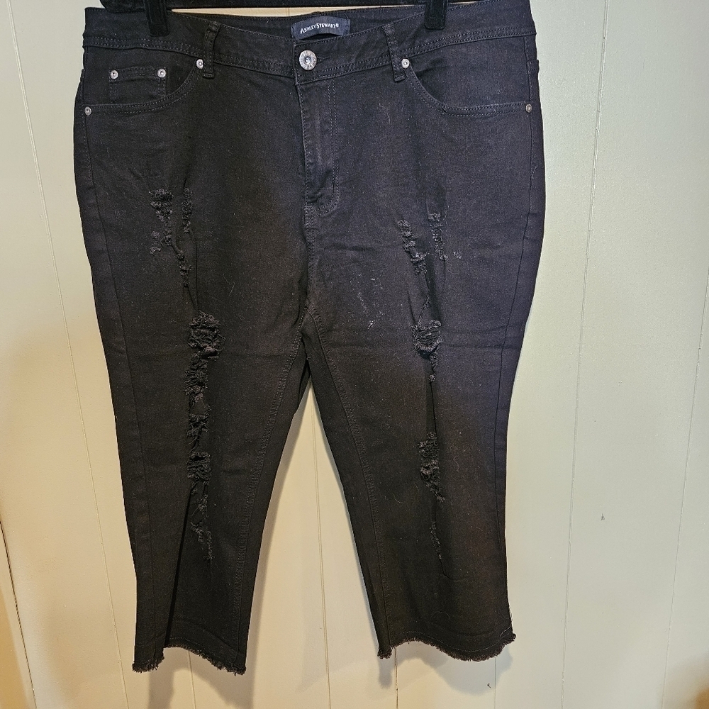 Ashley Stewart Jeans, Women, Size 18, Distressed Crop, Frayed Hem